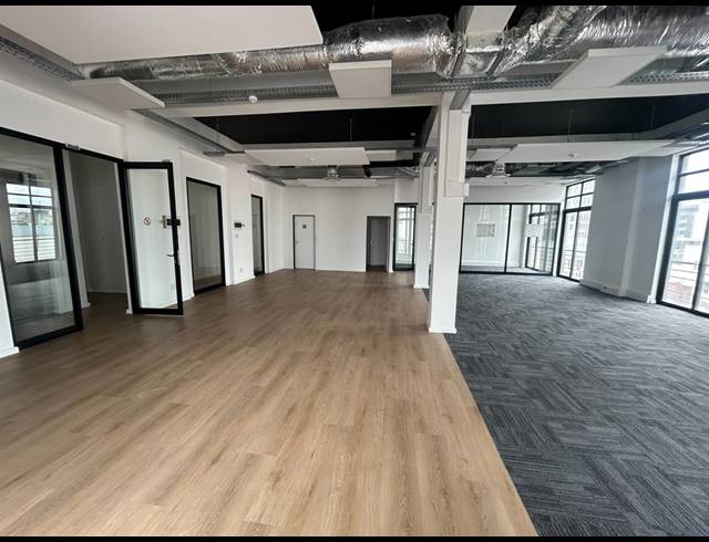 215M² BUILDING TO LET IN CAPE TOWN CITY CENTRE